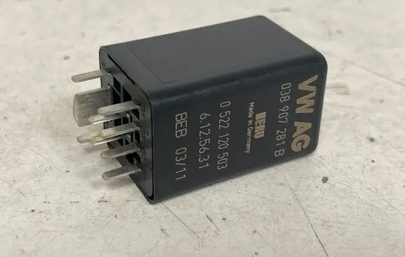 Audi Q5 SQ5 Glow plug pre-heat relay 038907281B 0522120503