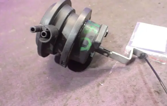 Coolant heater control valve