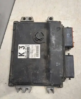 Suzuki Swift I Engine control unit/module 3392062J31 MB1123000932