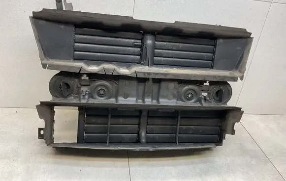 Ford Kuga II Intercooler air guide/duct channel GV4B8475A