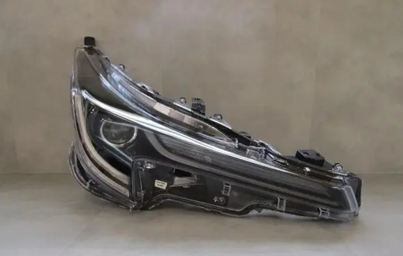 Toyota Corolla E210 E21 Headlight/headlamp 81110-02S70