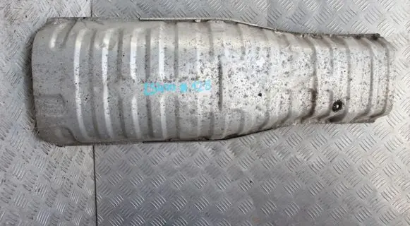 Lexus LS 400 Exhaust heat shield