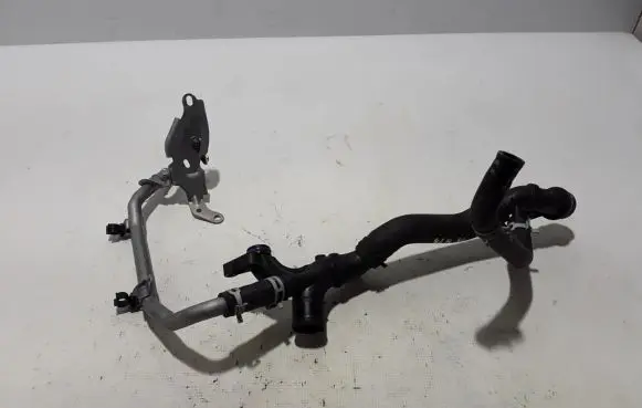Mercedes-Benz GLA H247 Engine coolant pipe/hose A2822032600