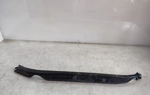 Volkswagen Golf VII Other engine bay part 5G0805275
