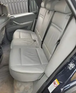 BMW X5 E70 Second row seats 
