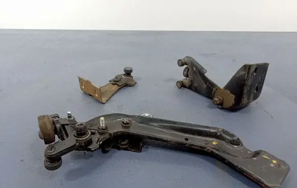 Front door hinge set