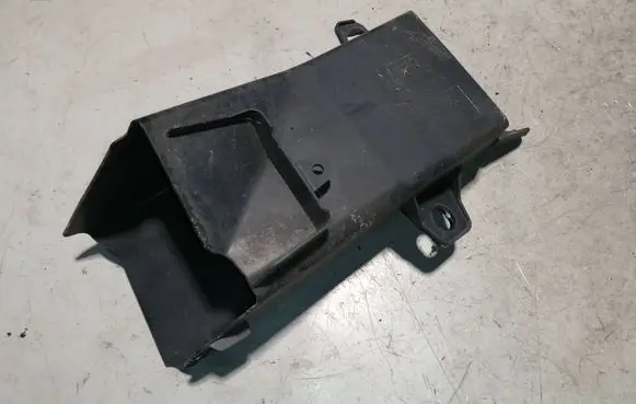 BMW 5 F10 F11 Air intake duct part 7200797