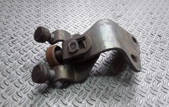 Mercedes-Benz Sprinter W901 W902 W903 W904 Sliding door upper roller guide/hinge 9017601047