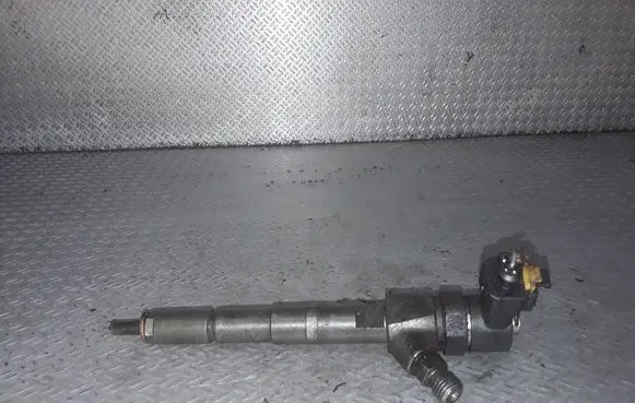 Alfa Romeo GT Fuel injector 0445110111