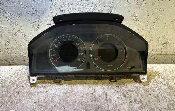 Volvo V70 Speedometer (instrument cluster) 36002195 69199860U 30786623AB