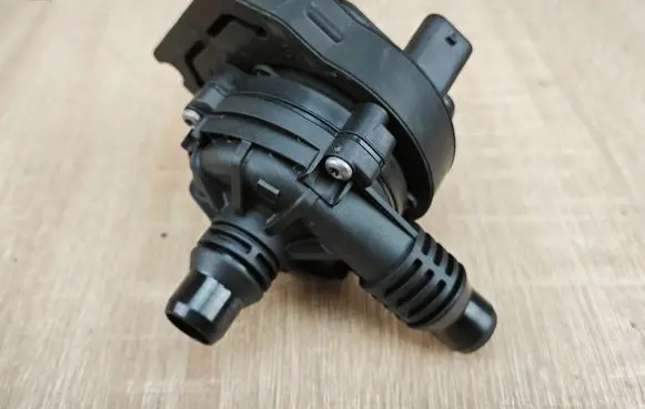BMW X5 G05 Electric auxiliary coolant/water pump 5A020E0