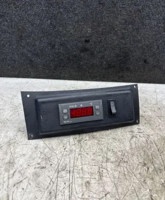 Mercedes-Benz Sprinter W906 Air conditioning (A/C) switch A6326118