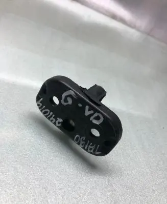 Volkswagen Taigo Trunk lock loop 2g6827517a