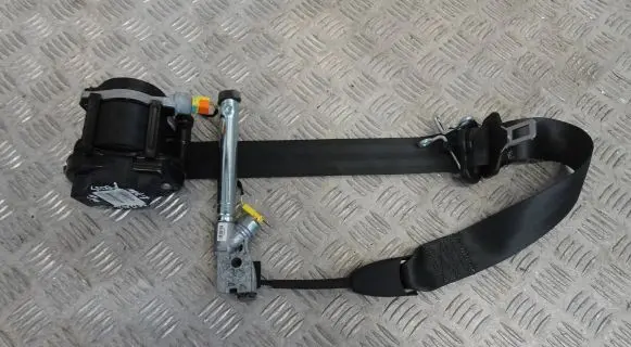 Ford Focus ST Front seatbelt DM5161294DEW