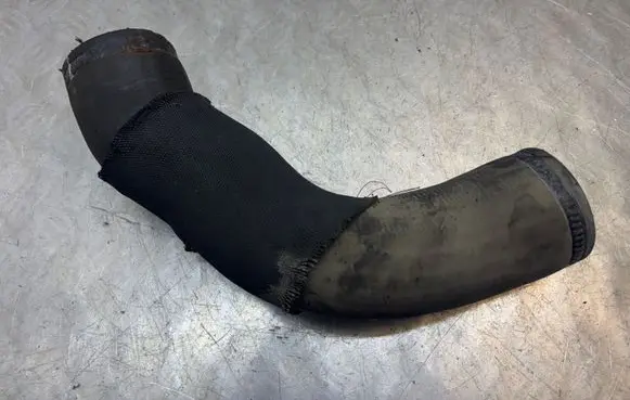 Volvo V60 Intercooler hose/pipe 31338543