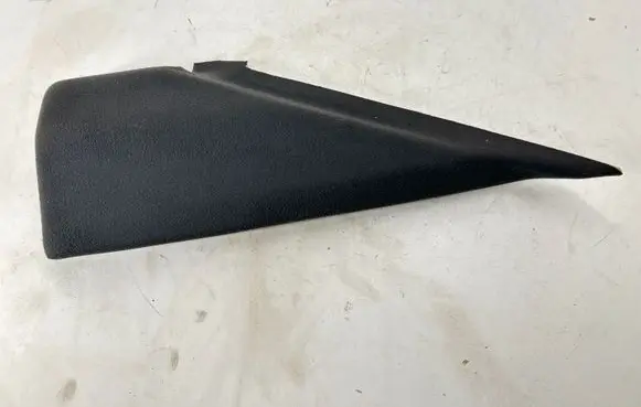 Maserati Ghibli (C) pillar trim 670010928