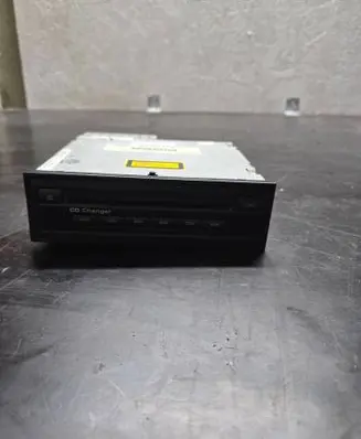 Audi A6 S6 C6 4F CD/DVD changer 4E0035111A 4E0910111F