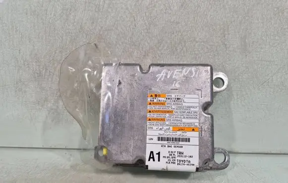 Toyota Avensis T270 Airbag control unit/module 8917005390 233112102