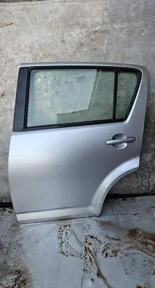 Subaru Justy Rear door
