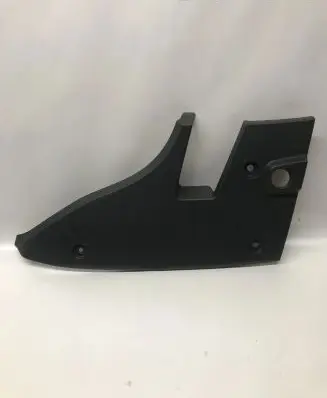 Chevrolet Camaro Rear/tail light trim molding 84070692
