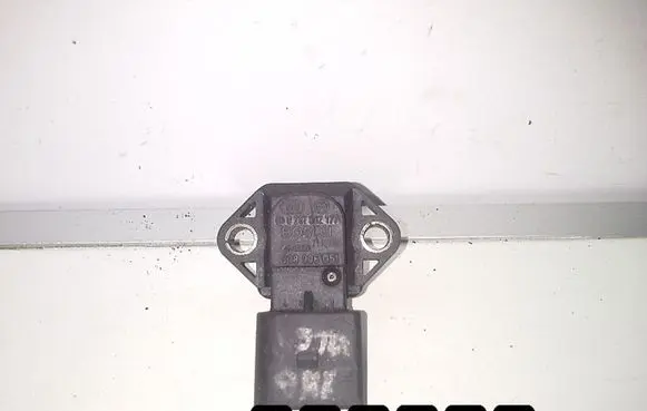 Volkswagen PASSAT B5 Camshaft speed sensor 1900 0281002177