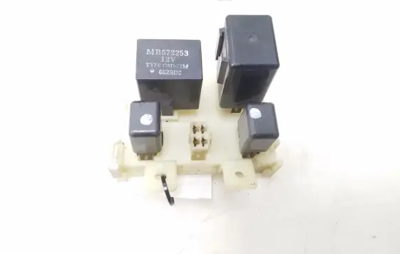 Mitsubishi Pajero Sport I Fuse module