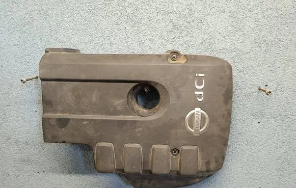 Nissan Navara D40 Engine cover (trim) 6896294