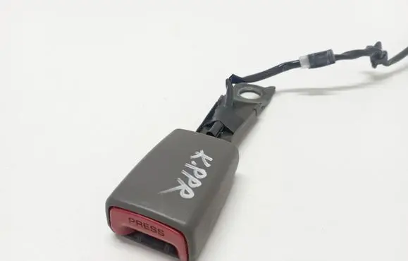Lexus GS 300 400 430 Front seatbelt buckle D016001