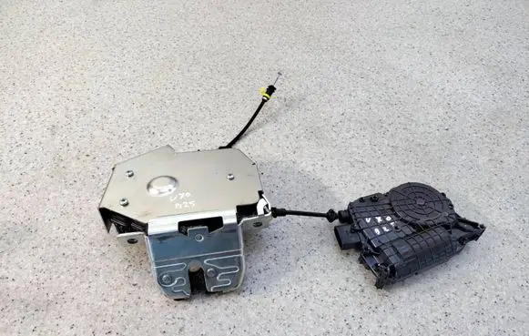 Volvo V70 Tailgate/trunk/boot lock/catch/latch 31276958AOP1234 31276958 4180812000