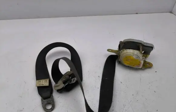 Toyota Corolla Verso AR10 Front seatbelt 7P2140P