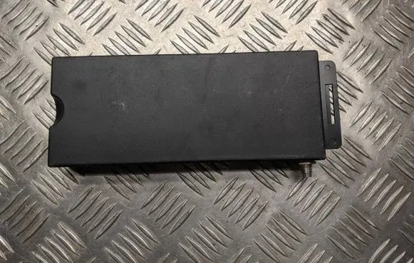 BMW 7 E38 Antenna control unit 84118360235 910RMGY208 440500007351687