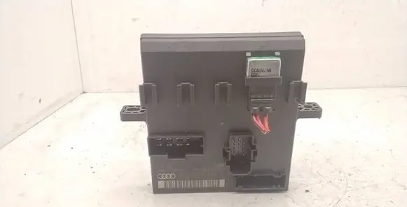 Audi A4 S4 B6 8E 8H Comfort/convenience module 8E0907279D