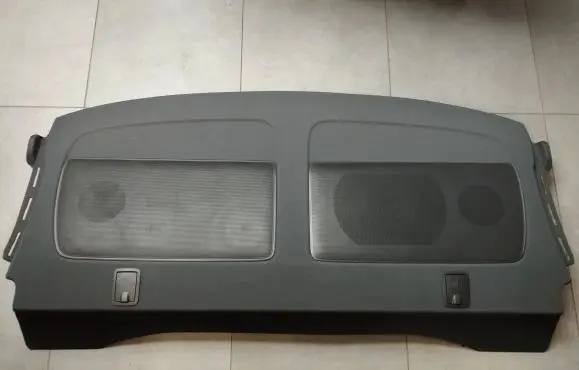 Parcel shelf
