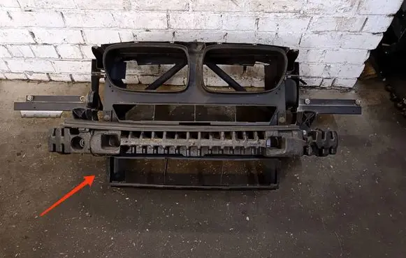 BMW X3 F25 Radiator support slam panel
