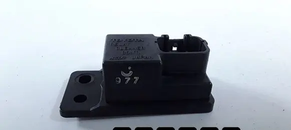 Lexus IS 200-300 Engine control unit/module 30010