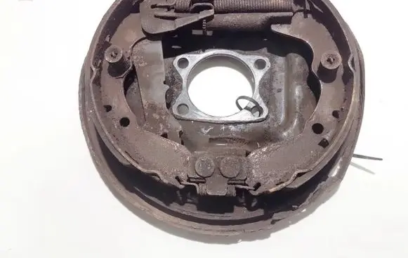 Mitsubishi Galant Handbrake/parking brake pads 