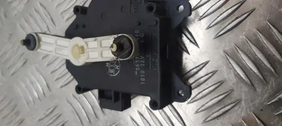 Toyota Prius (XW10) Air flap motor/actuator PPGF20M20 0637007440 181012V