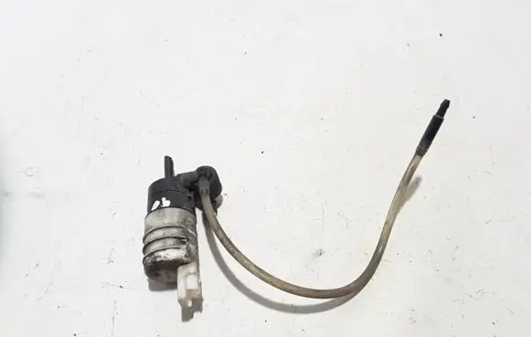 Renault Kangoo I Windscreen/windshield washer pump 7700431079