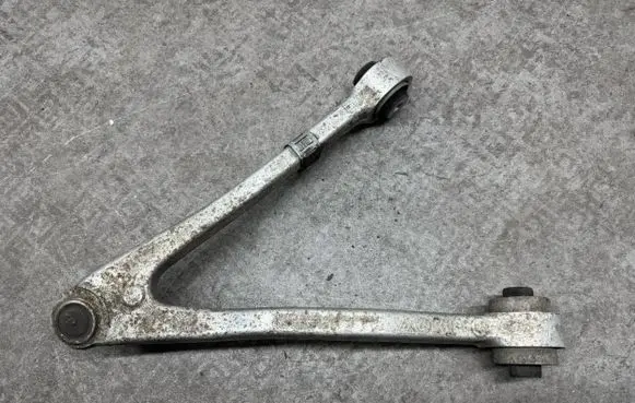BMW i3 Front lower control arm/wishbone 6853739