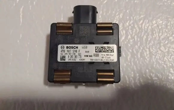 Audi A4 S4 B9 8W Distronic sensor radar 4M0907590F