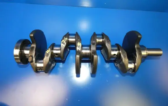 Mercedes-Benz A W176 Crankshaft 607.951