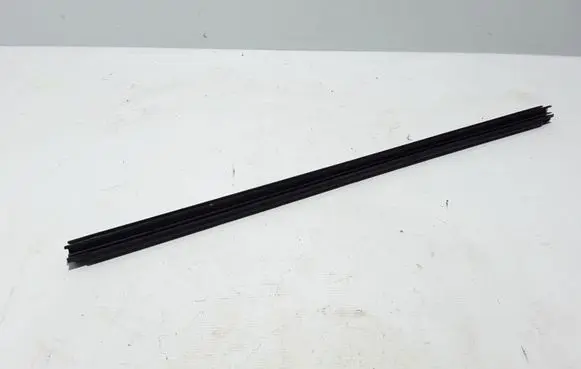 Chrysler Pacifica Front door trim bar 68188737AA