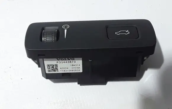 Tailgate opening switch