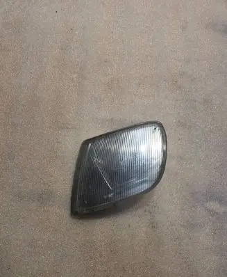 Volkswagen PASSAT B4 Front reflector 
