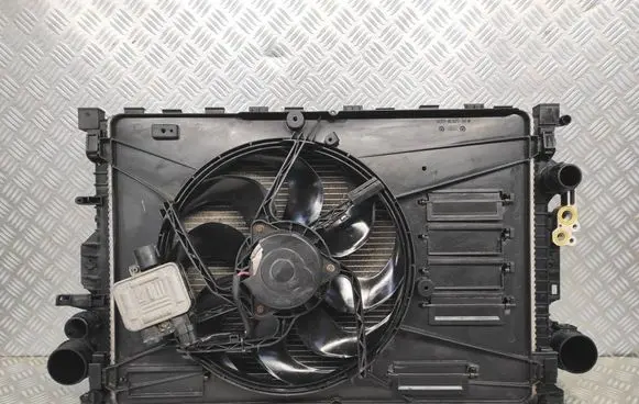 Ford Mondeo MK IV Coolant radiator 6G919L440BD 6G91-9L440-BD
