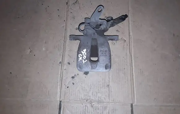 Skoda Superb B6 (3T) Rear brake caliper 1516