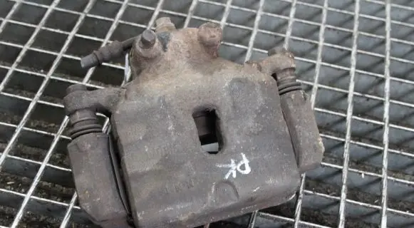 Hyundai i40 Front brake caliper
