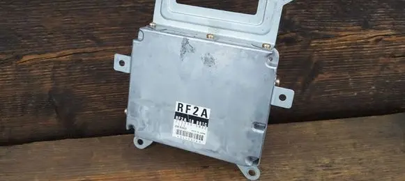Mazda 626 Engine control unit/module 2758005032 RF2A18881C
