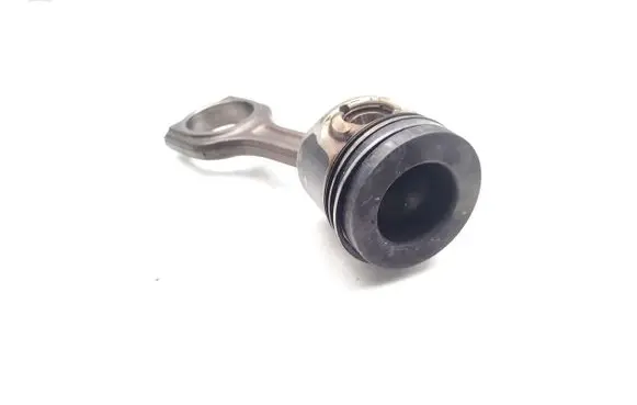 Citroen Xsara Picasso Piston with connecting rod 9HR DV6C