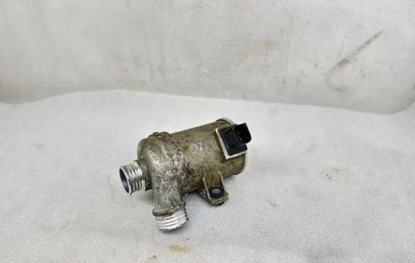 BMW 3 F30 F35 F31 Water pump 7604027 176697